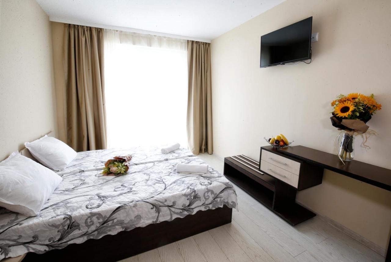 Stayinn Rainbow Houses Beachfront By Asteri Hotels ซันนีบีช ภายนอก รูปภาพ